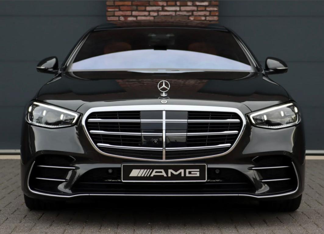 Mercedes-Benz Classe S Luxury Chauffeur Service in Paris
